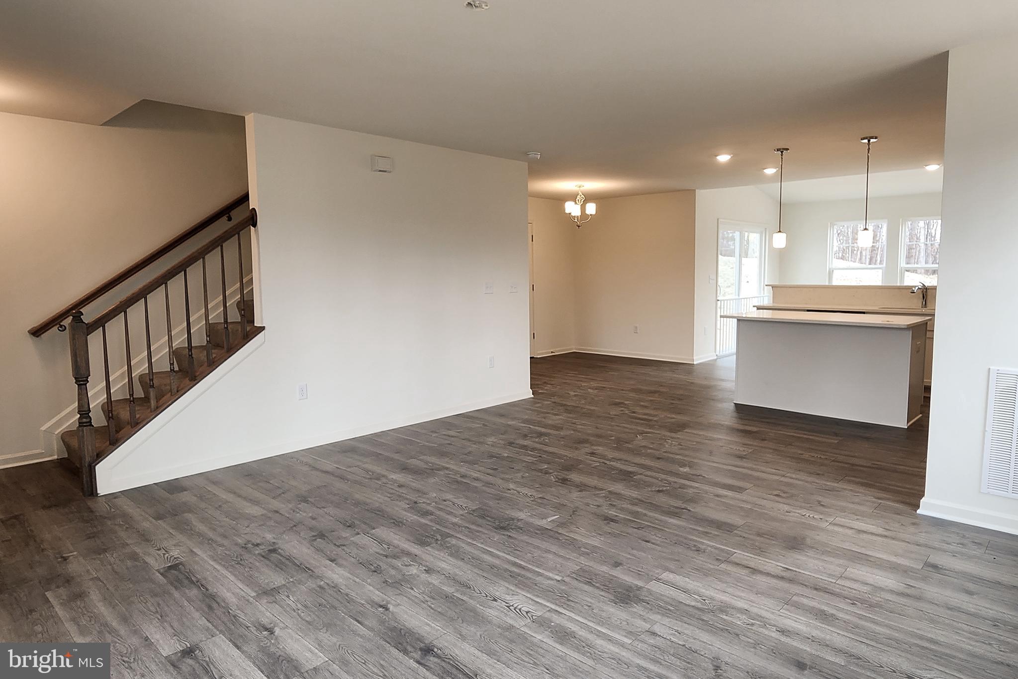 LAKEWOOD - Residential