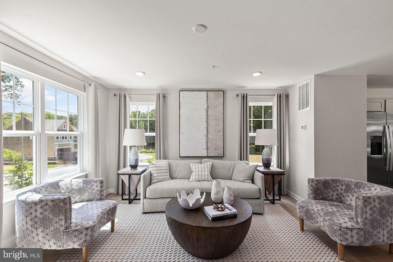 LAKEWOOD - Residential