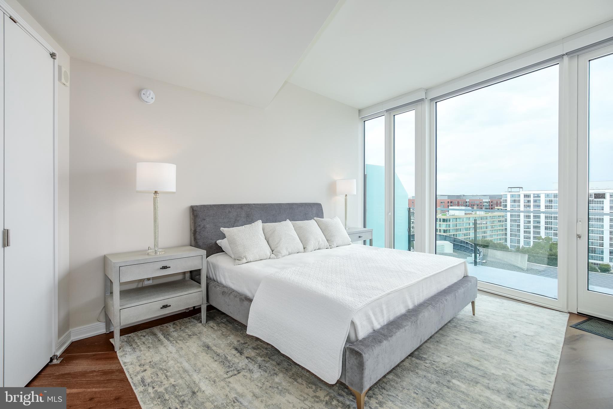 SOUTHWEST WATERFRONT - Residential
