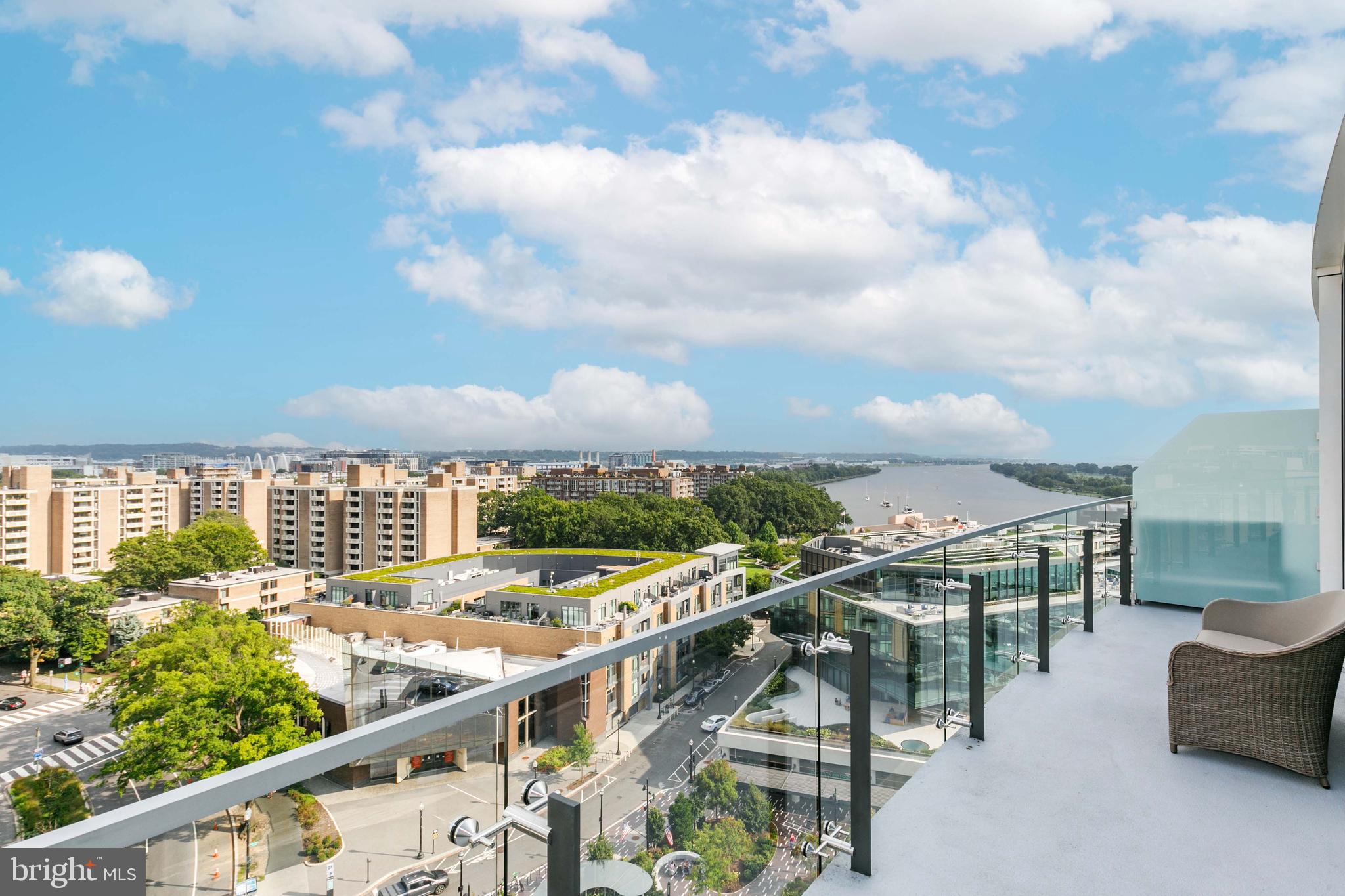 SOUTHWEST WATERFRONT - Residential