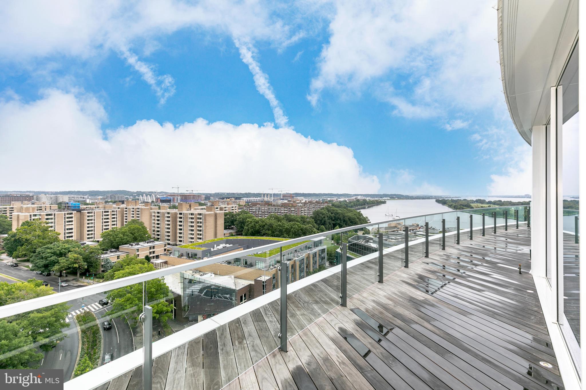 SOUTHWEST WATERFRONT - Residential