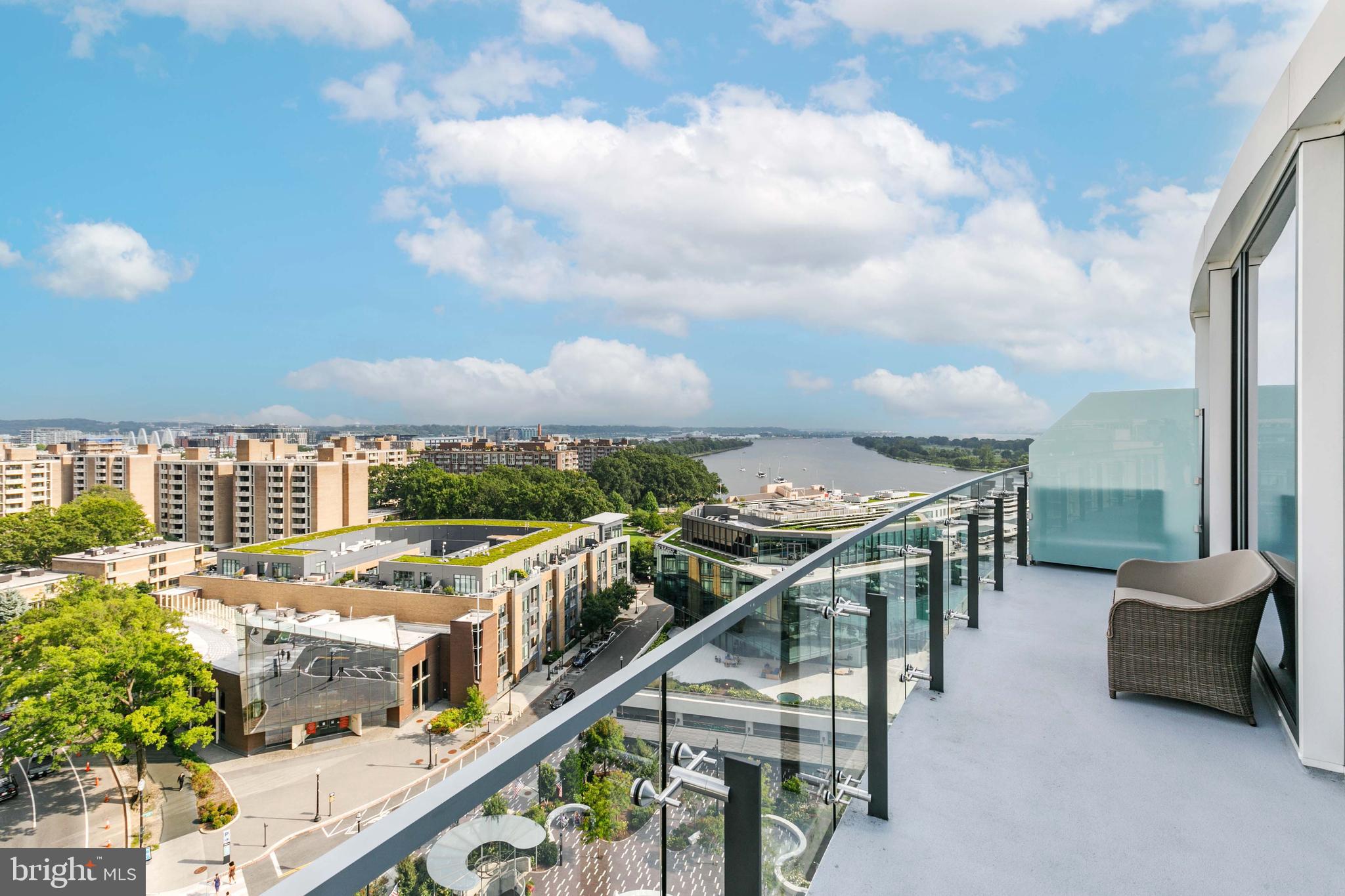 SOUTHWEST WATERFRONT - Residential