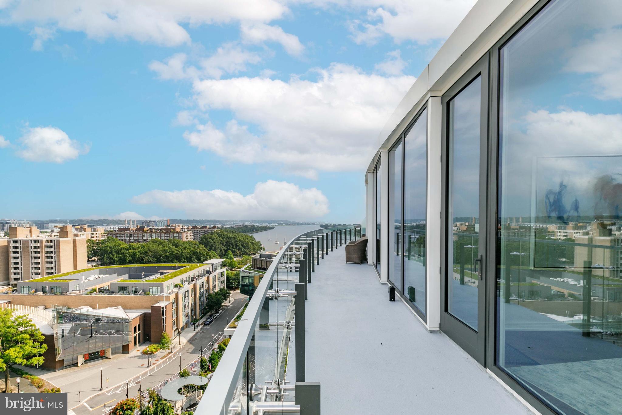 SOUTHWEST WATERFRONT - Residential
