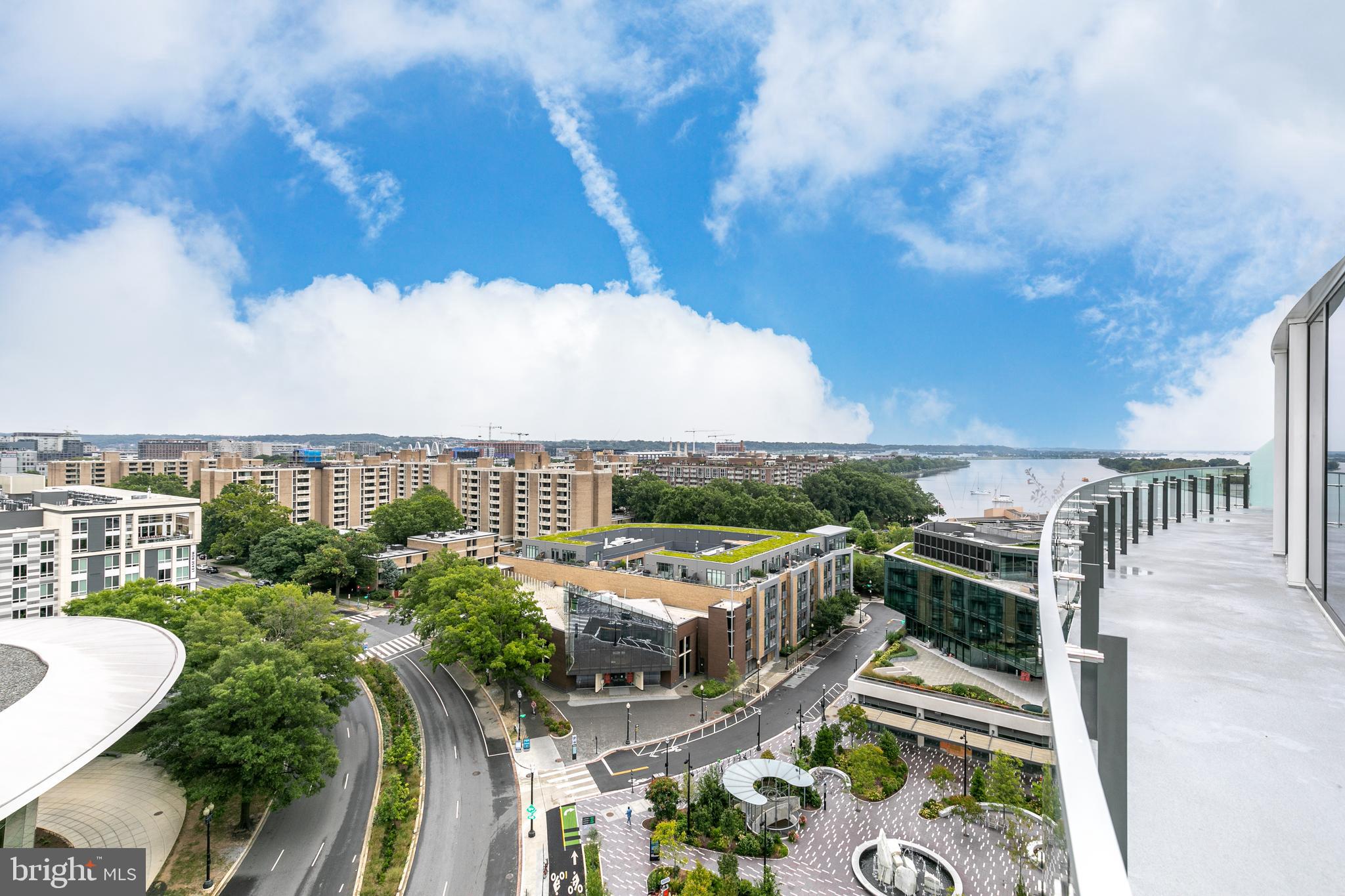 SOUTHWEST WATERFRONT - Residential