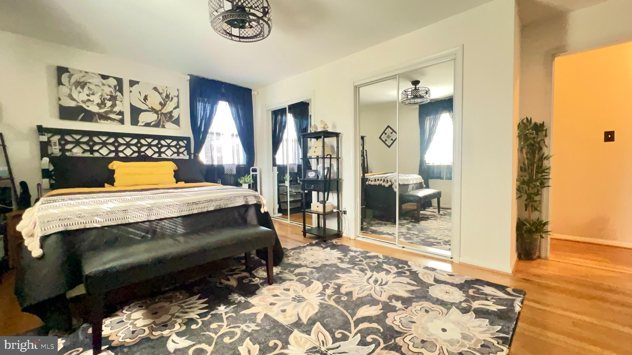 CALVERTON - Residential