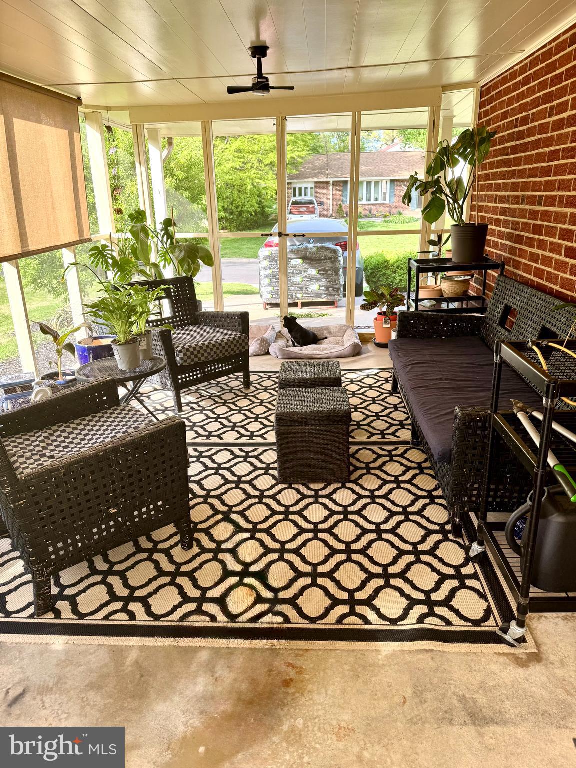 CALVERTON - Residential