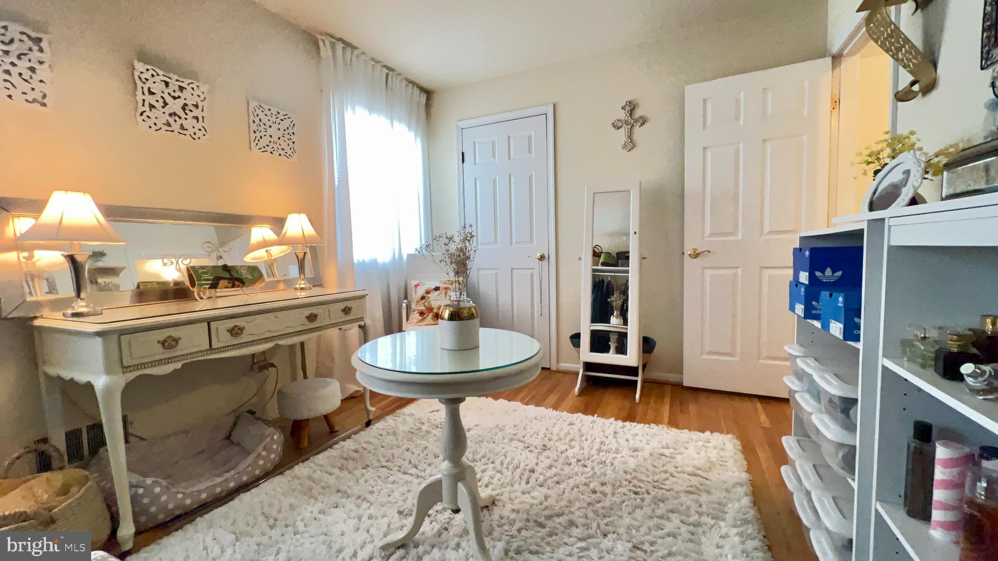 CALVERTON - Residential