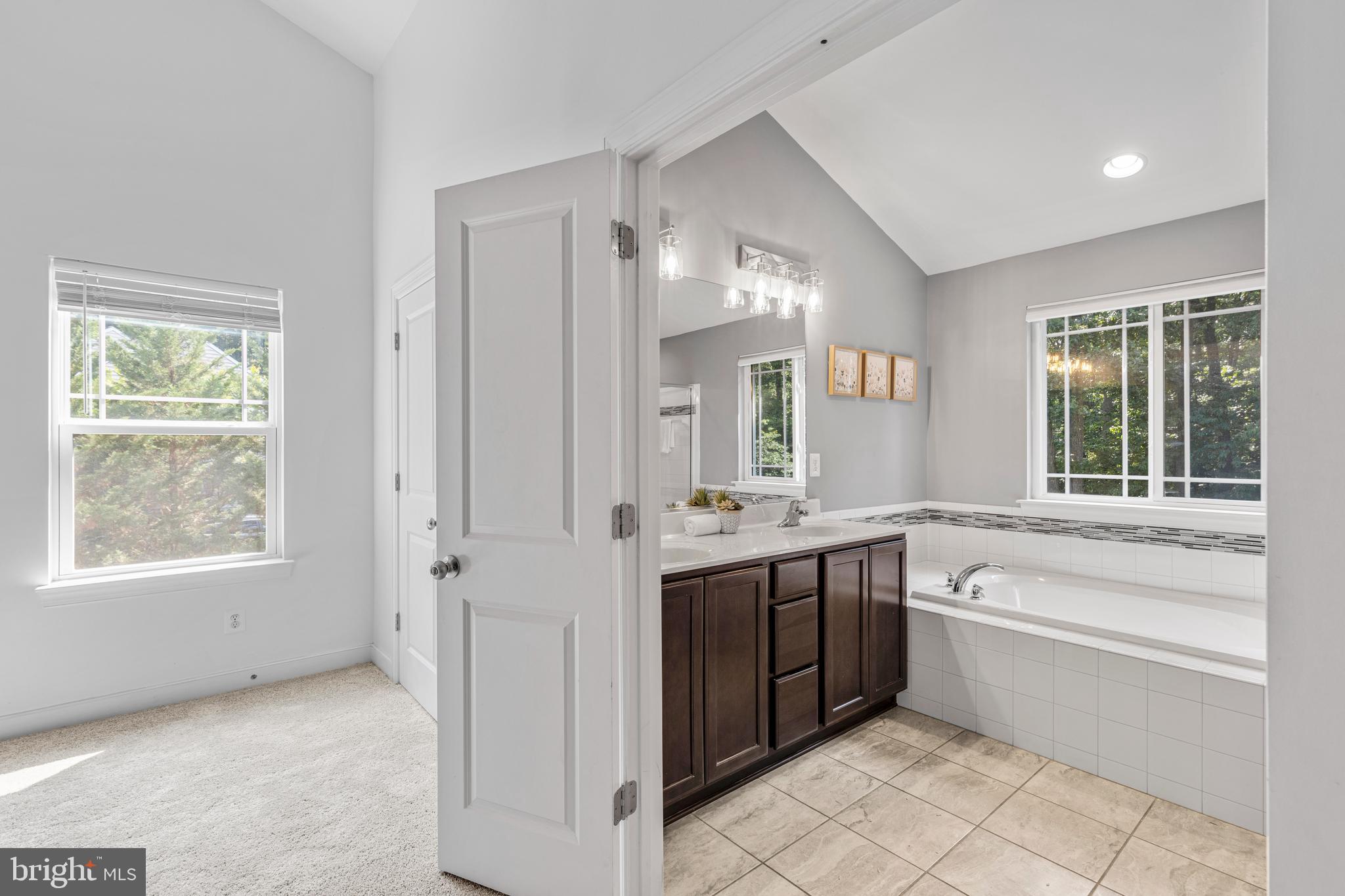 TRACEY'S CROSSING - Residential