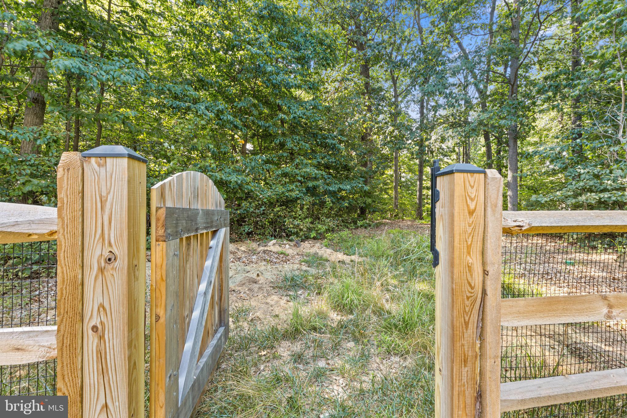 TRACEY'S CROSSING - Residential