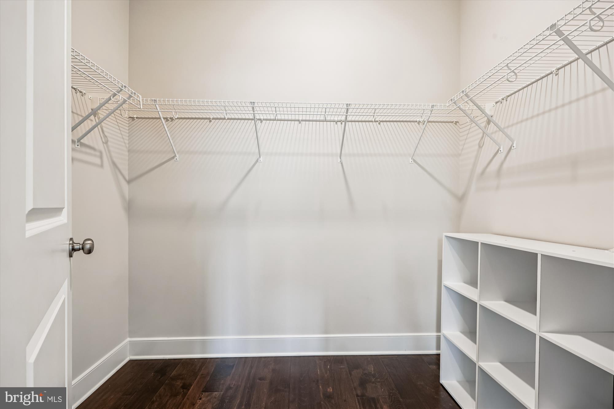 CROWN FARM - Residential