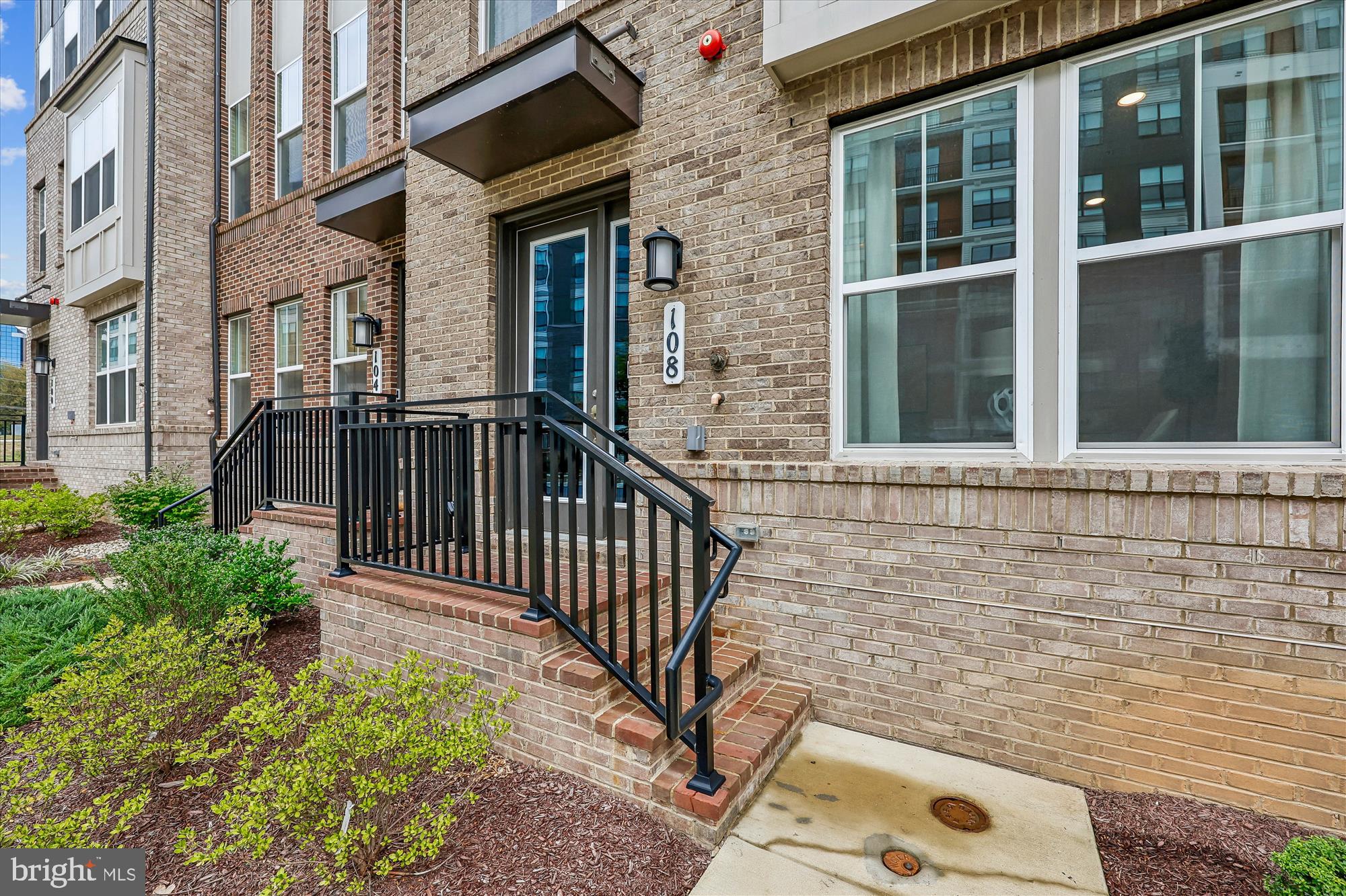 CROWN FARM - Residential