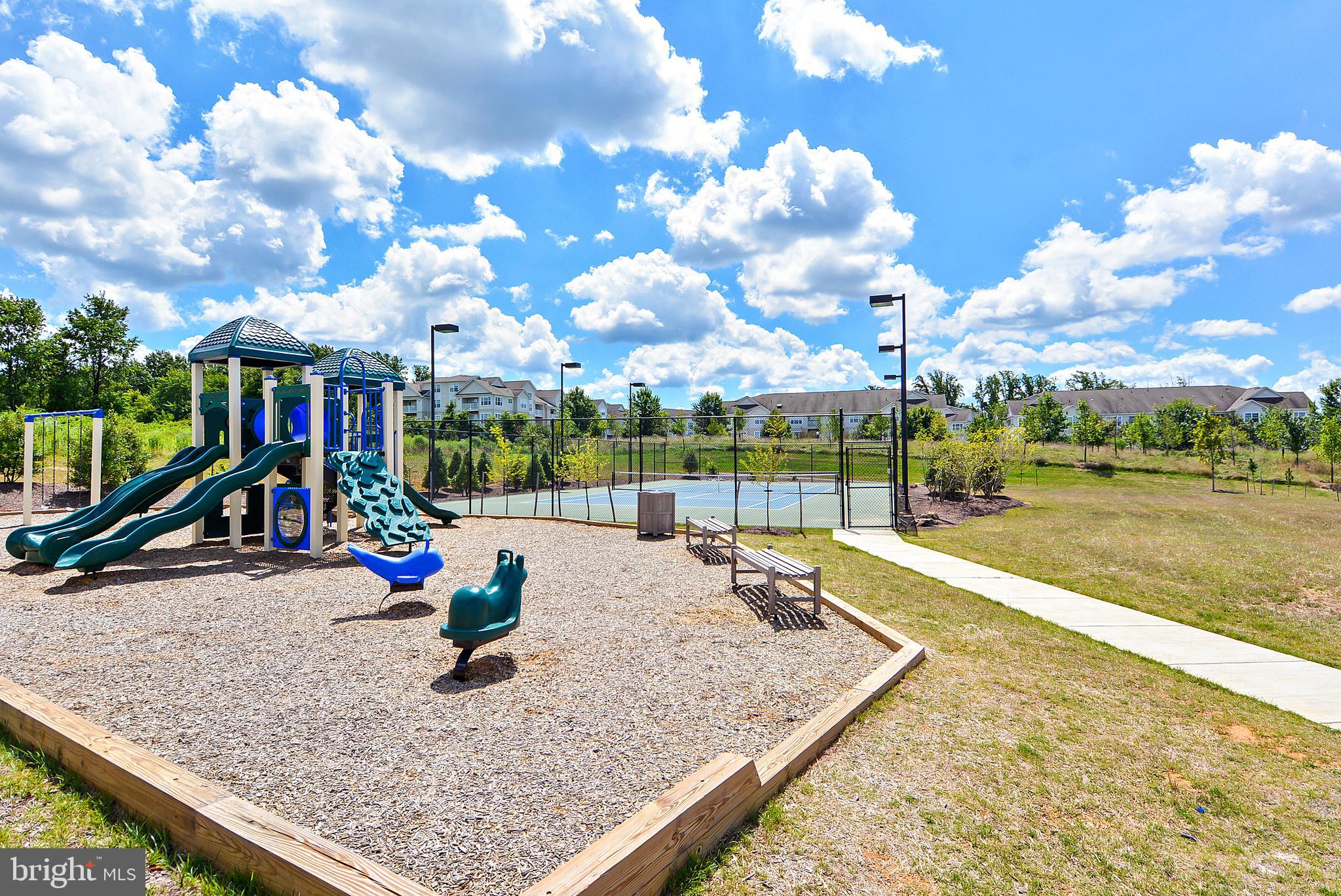 CROWN FARM - Residential