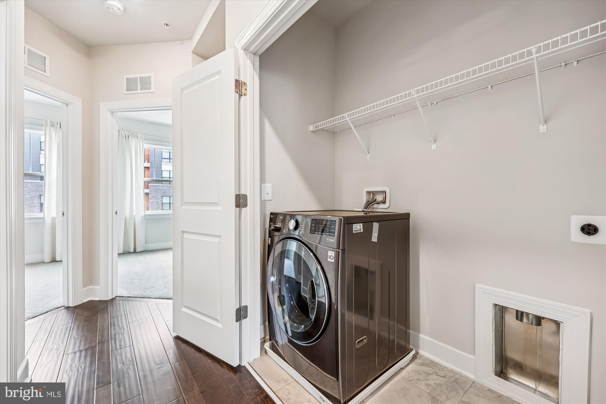 CROWN FARM - Residential