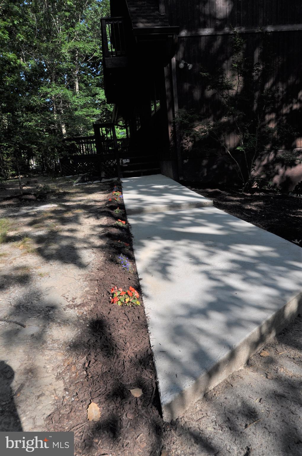 BRETON BAY ESTATES - Residential