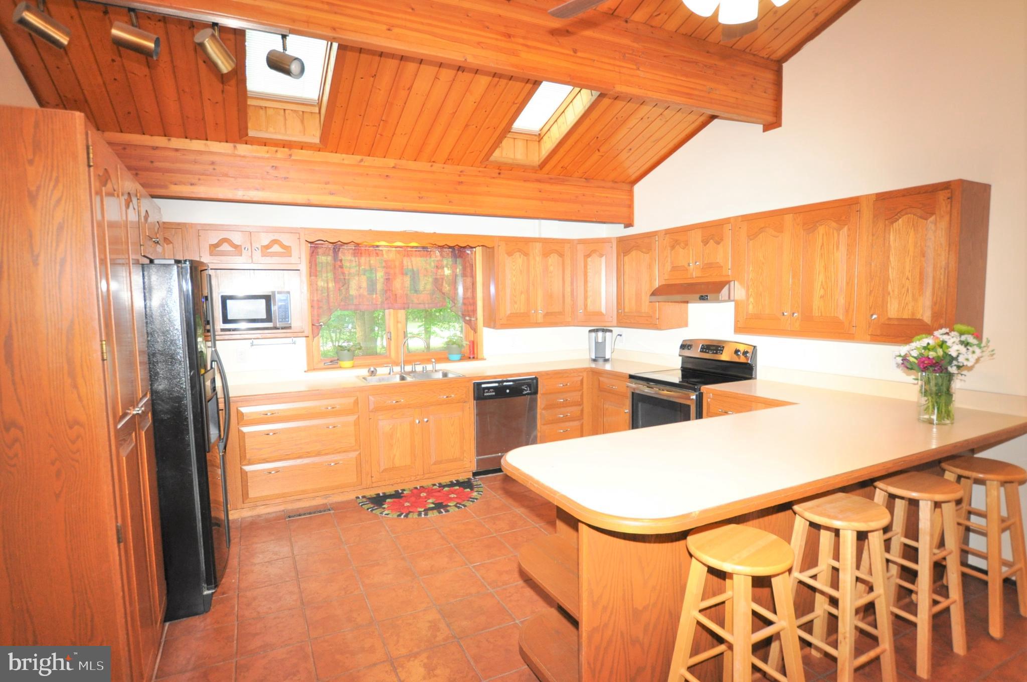 BRETON BAY ESTATES - Residential