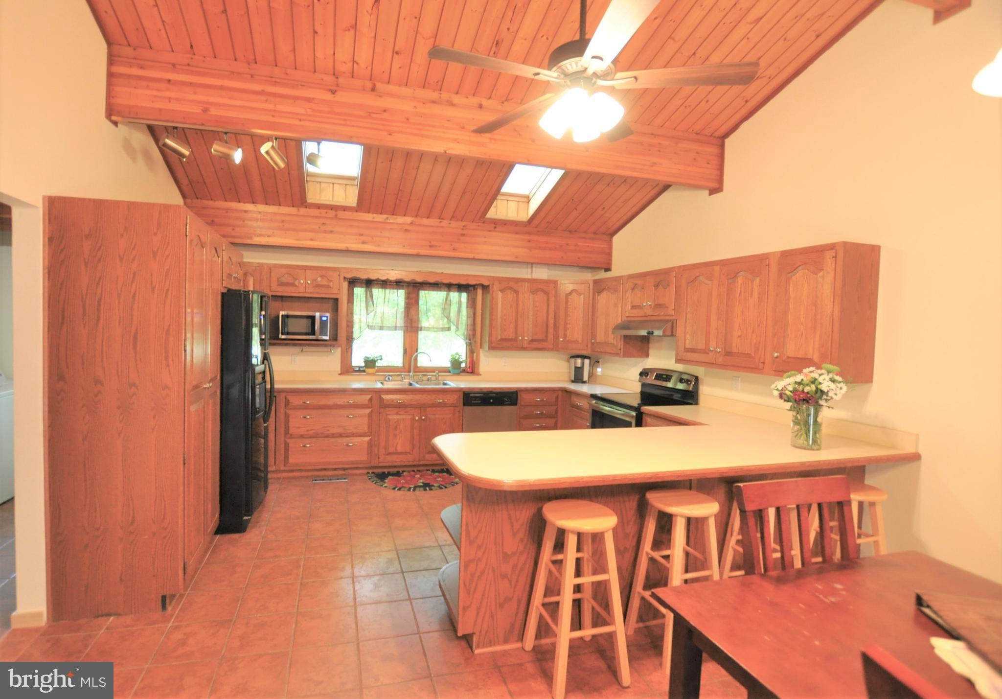 BRETON BAY ESTATES - Residential