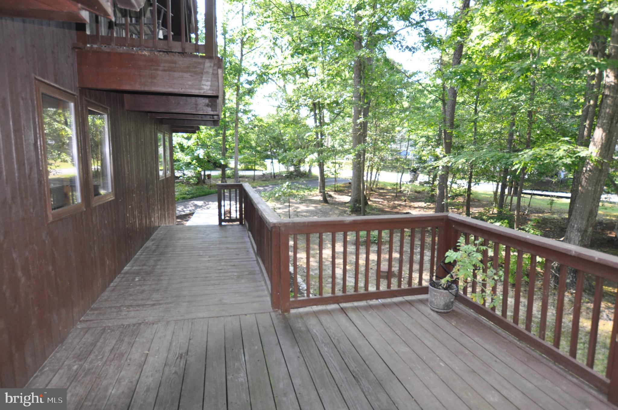 BRETON BAY ESTATES - Residential