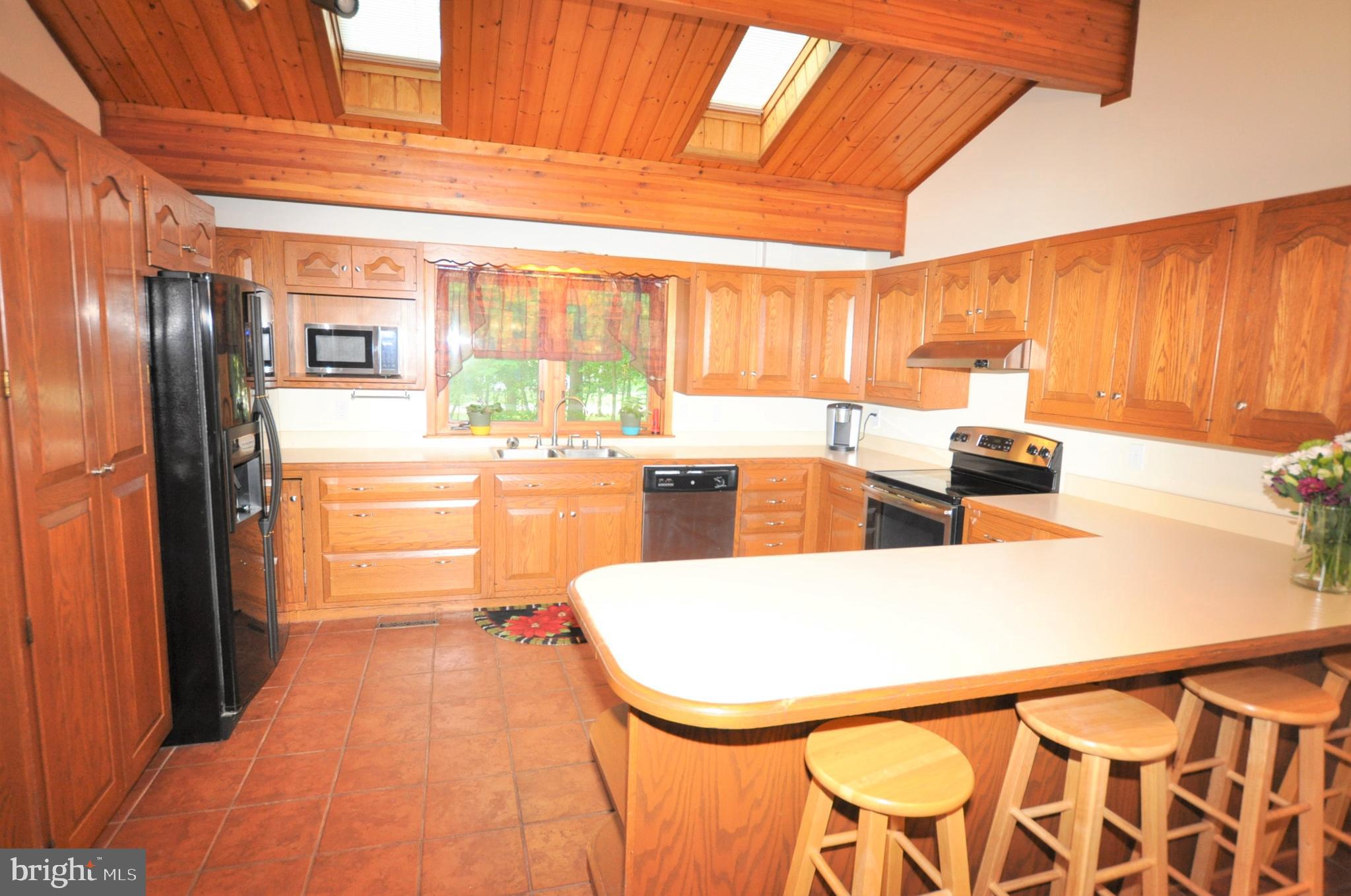 BRETON BAY ESTATES - Residential