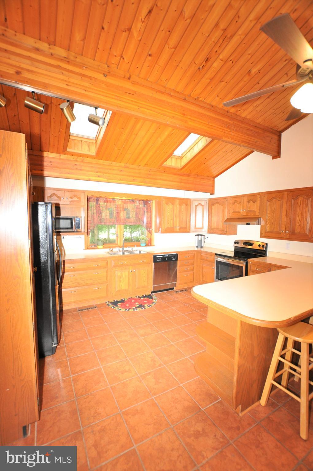 BRETON BAY ESTATES - Residential