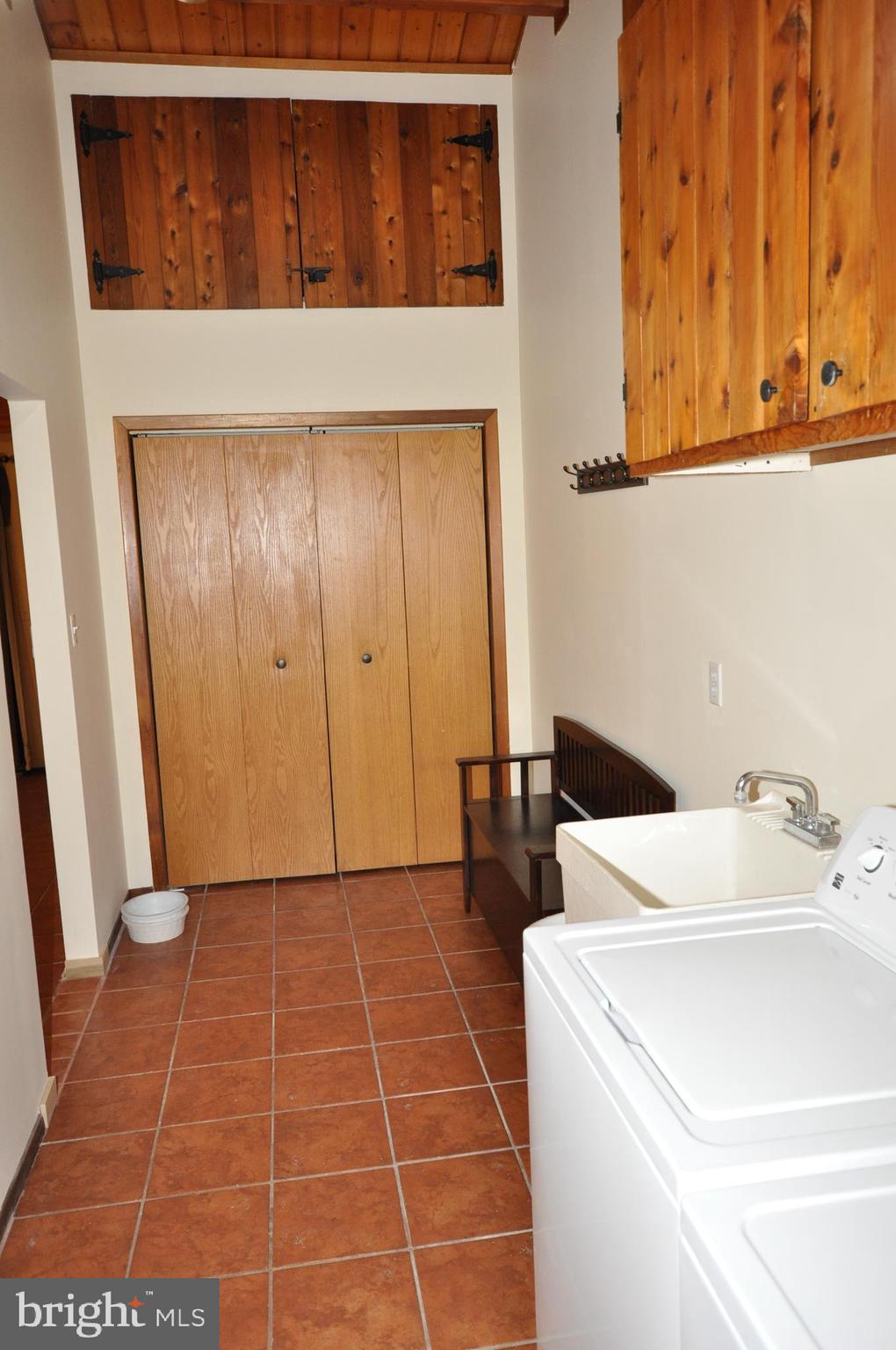 BRETON BAY ESTATES - Residential