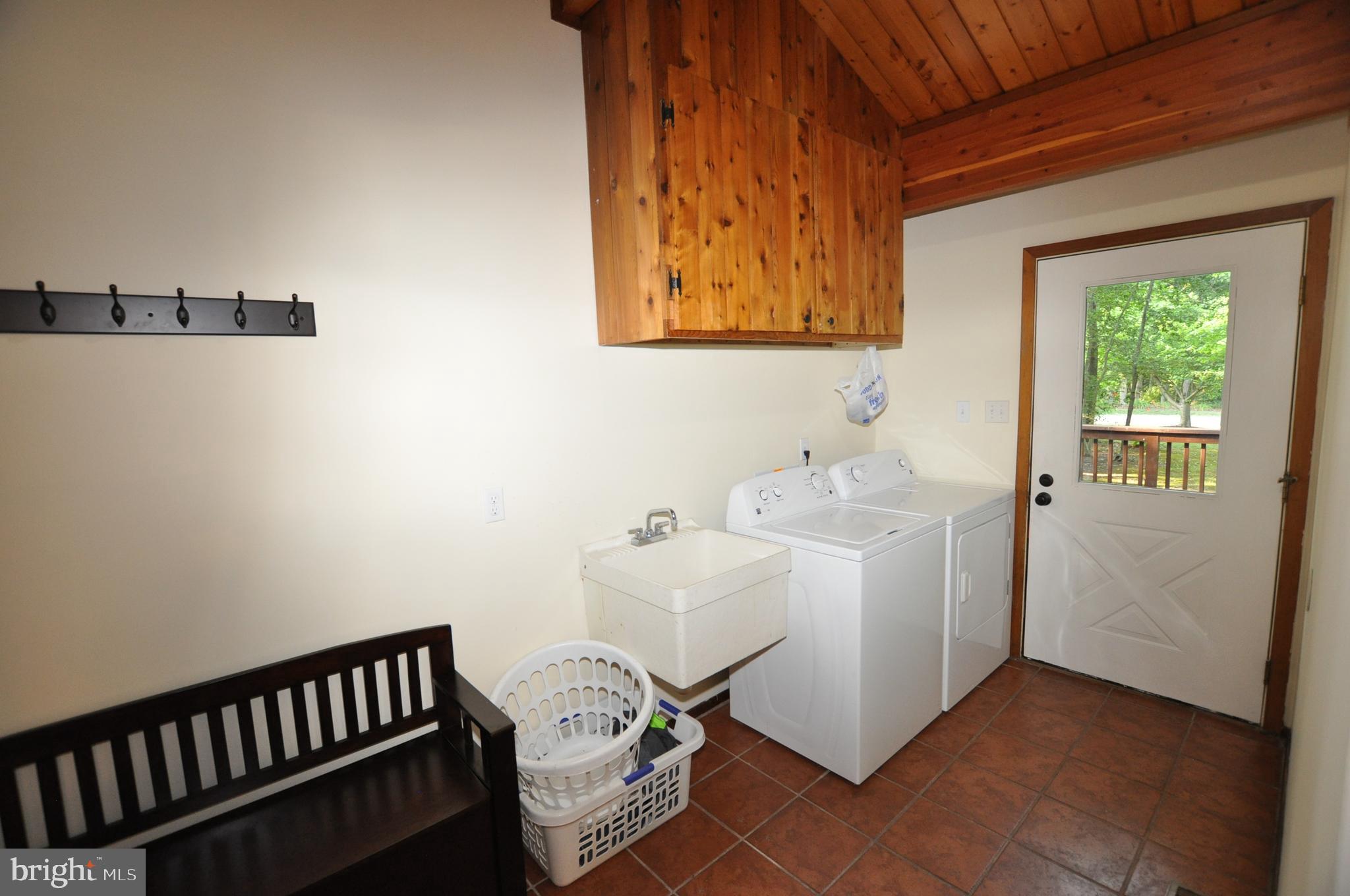 BRETON BAY ESTATES - Residential