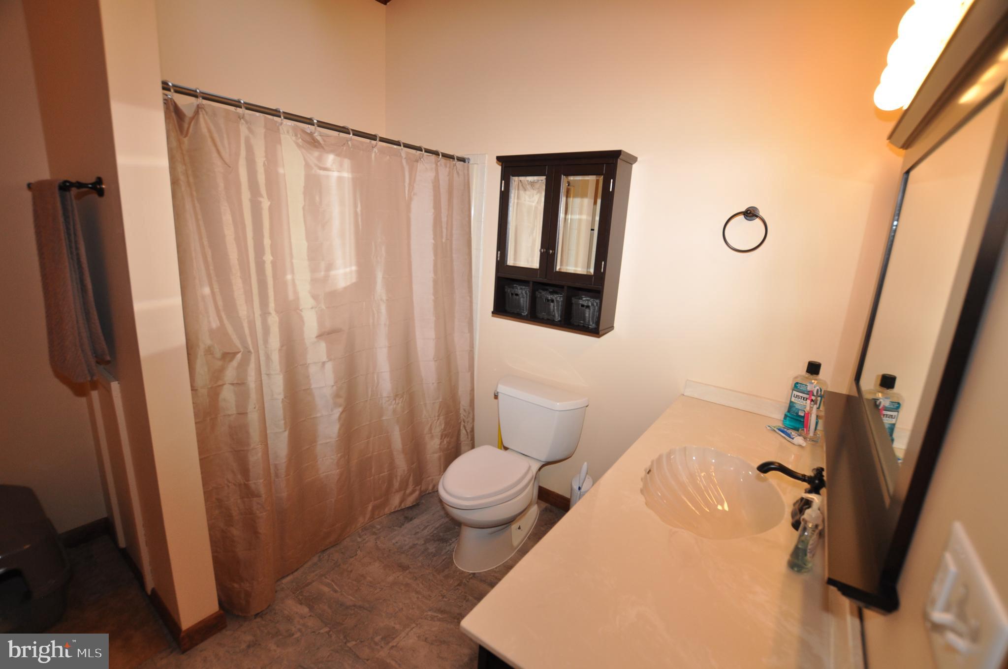 BRETON BAY ESTATES - Residential