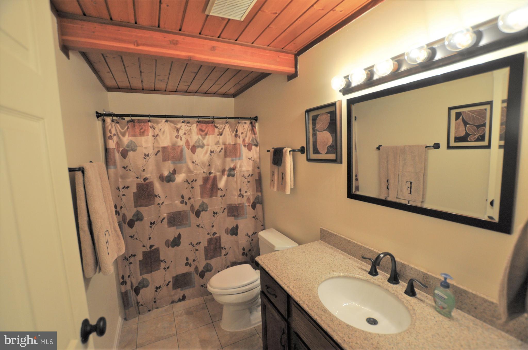 BRETON BAY ESTATES - Residential