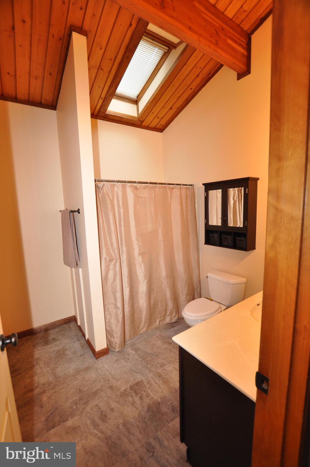 BRETON BAY ESTATES - Residential