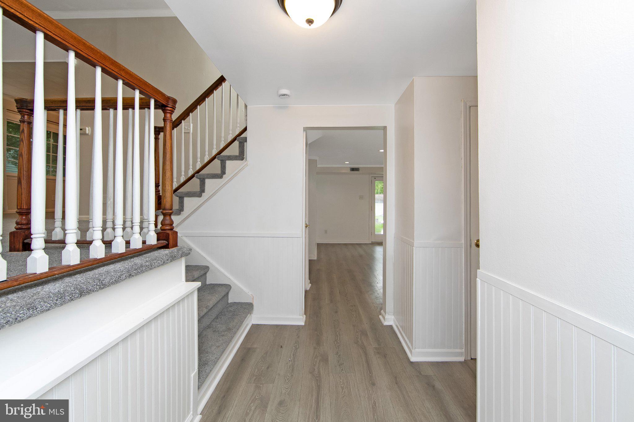 405 NARRAGANSETT DRIVE