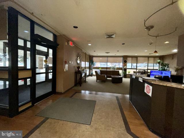 SOMERTON - Residential