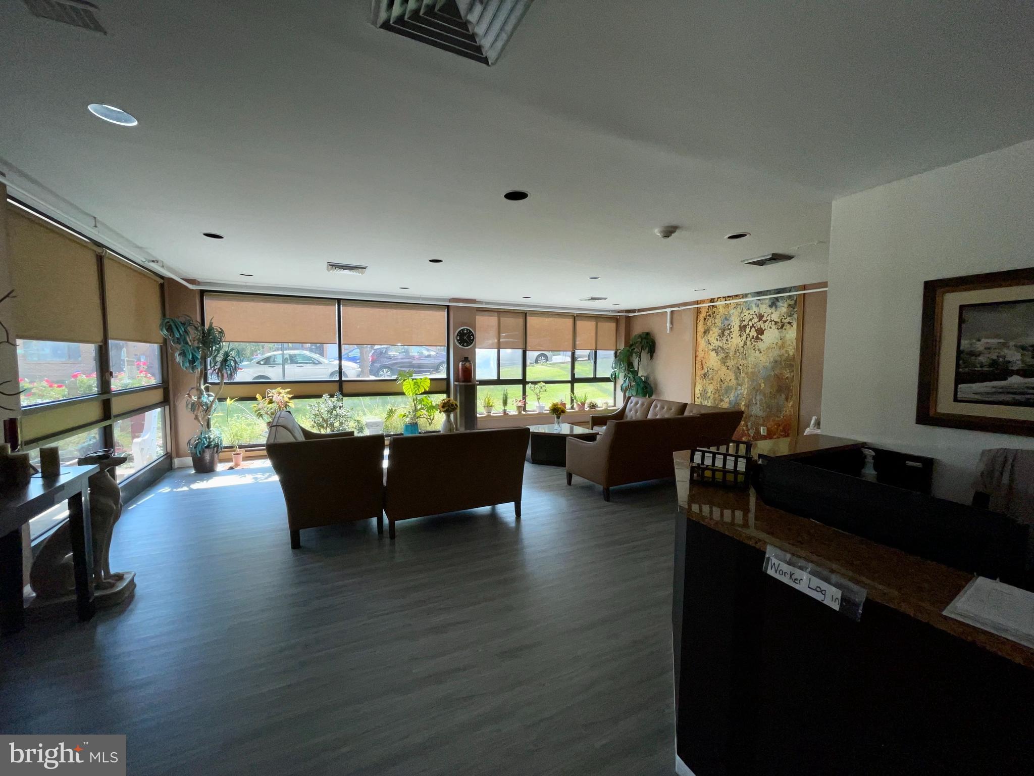 SOMERTON - Residential