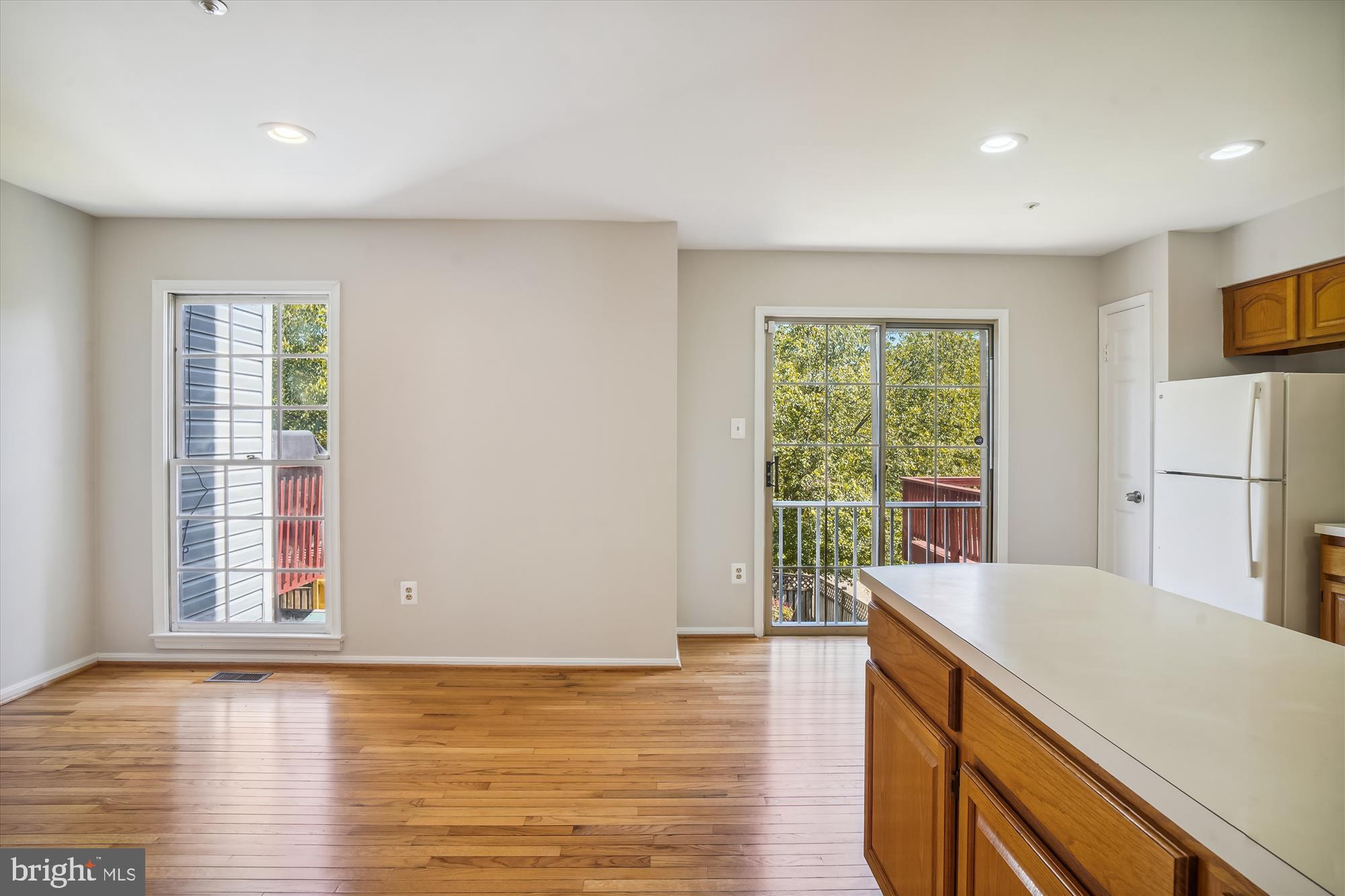 FLOWER HILL - Residential