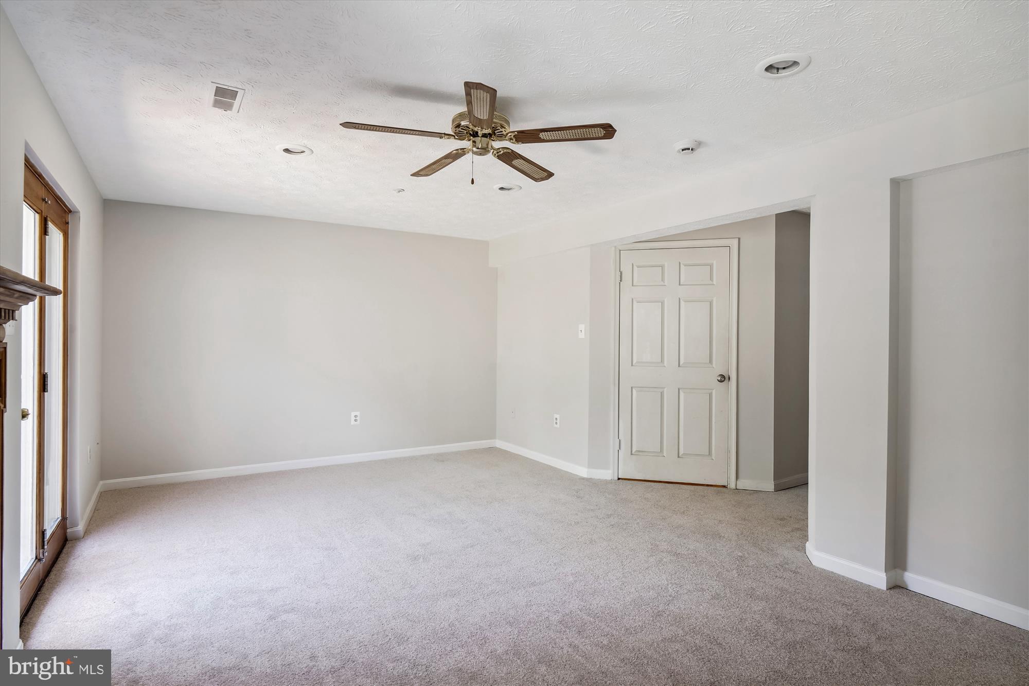 FLOWER HILL - Residential