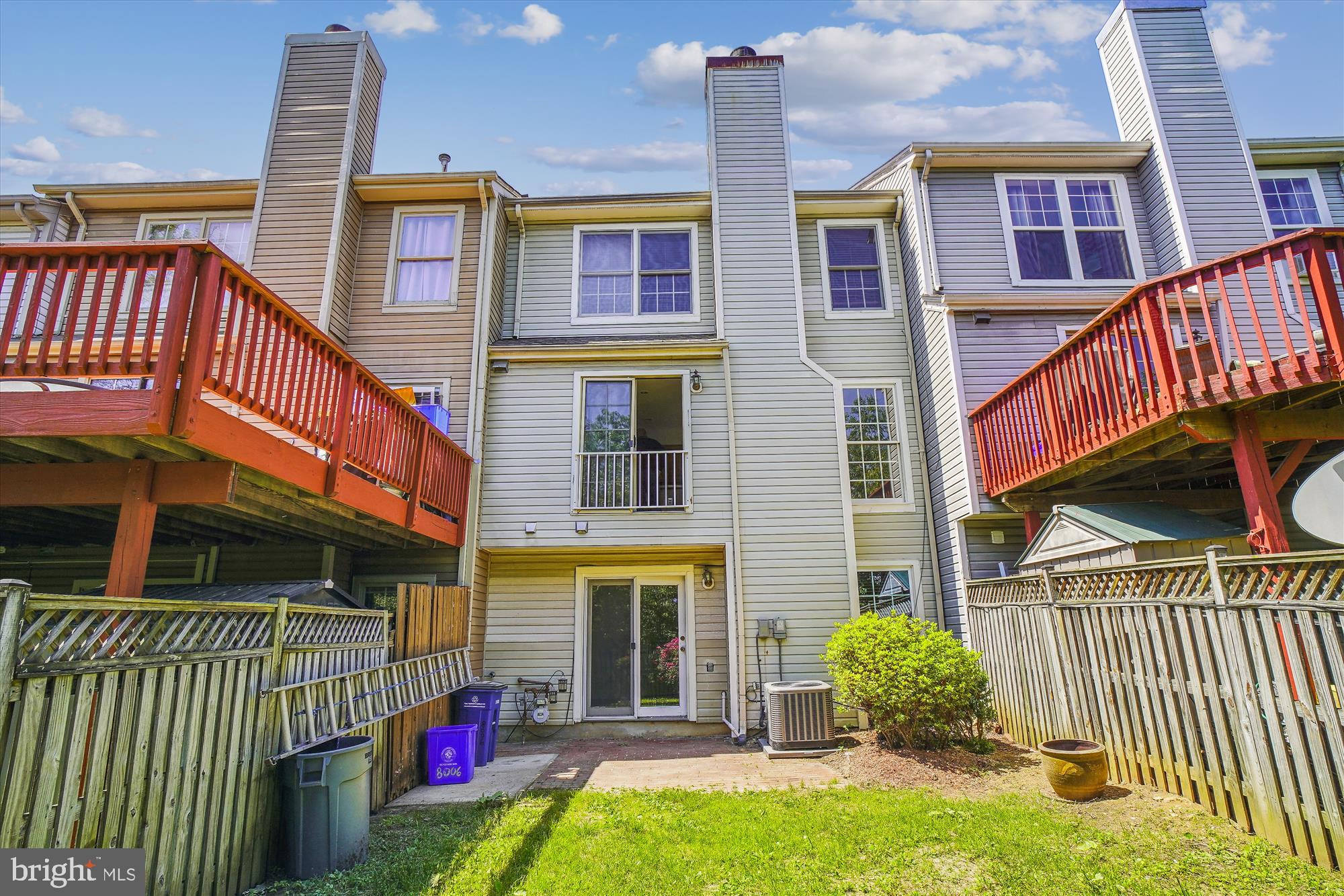 FLOWER HILL - Residential