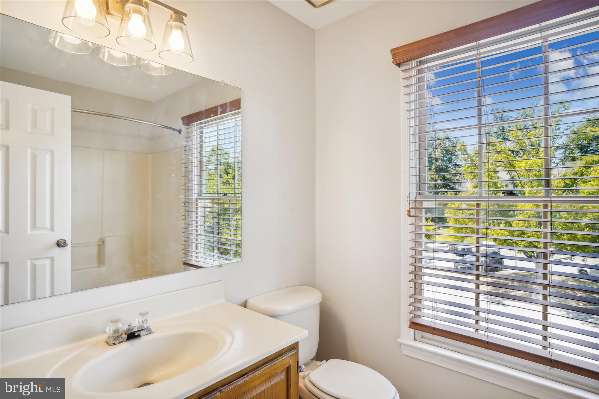 FLOWER HILL - Residential