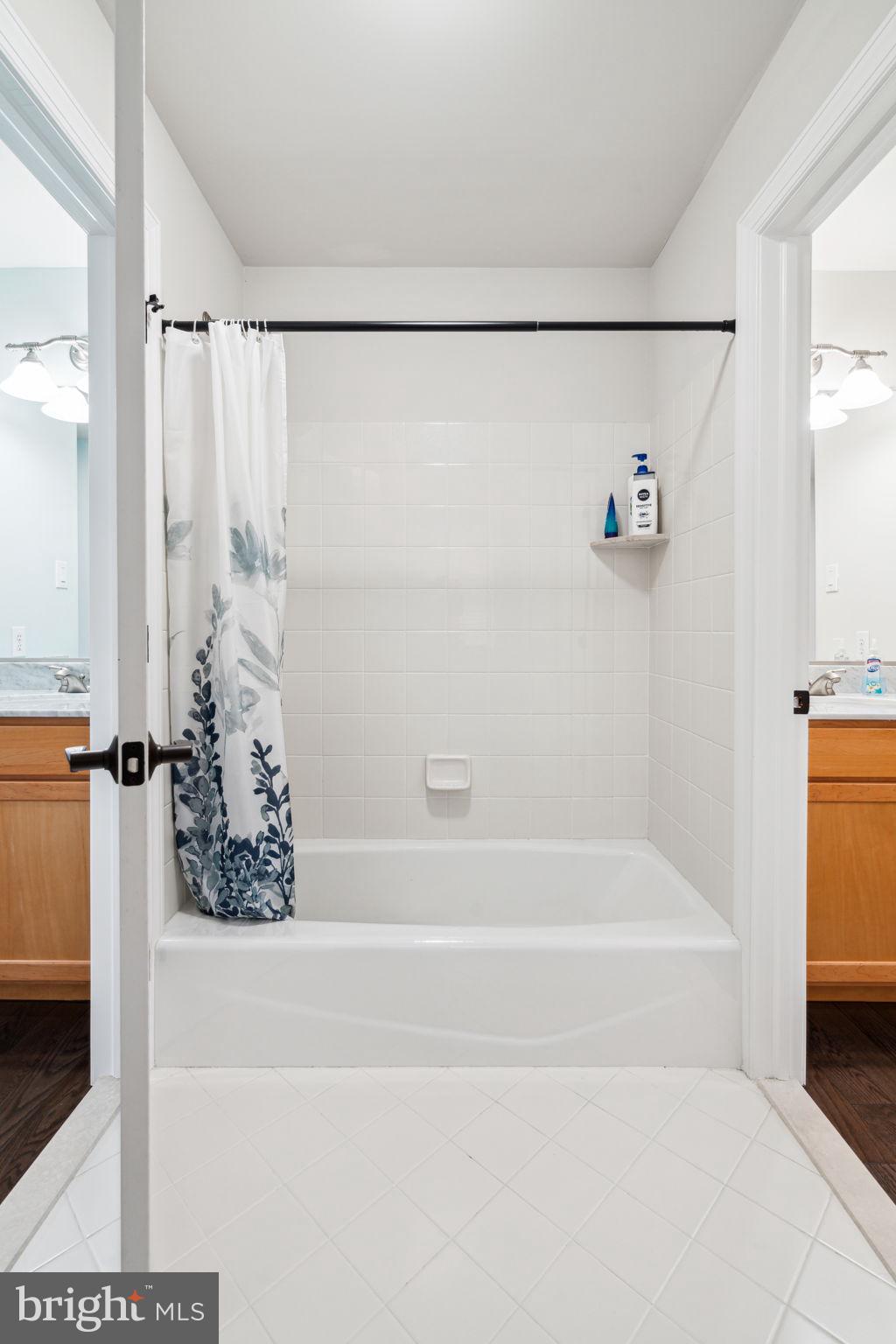 MEADOWBROOK - Residential