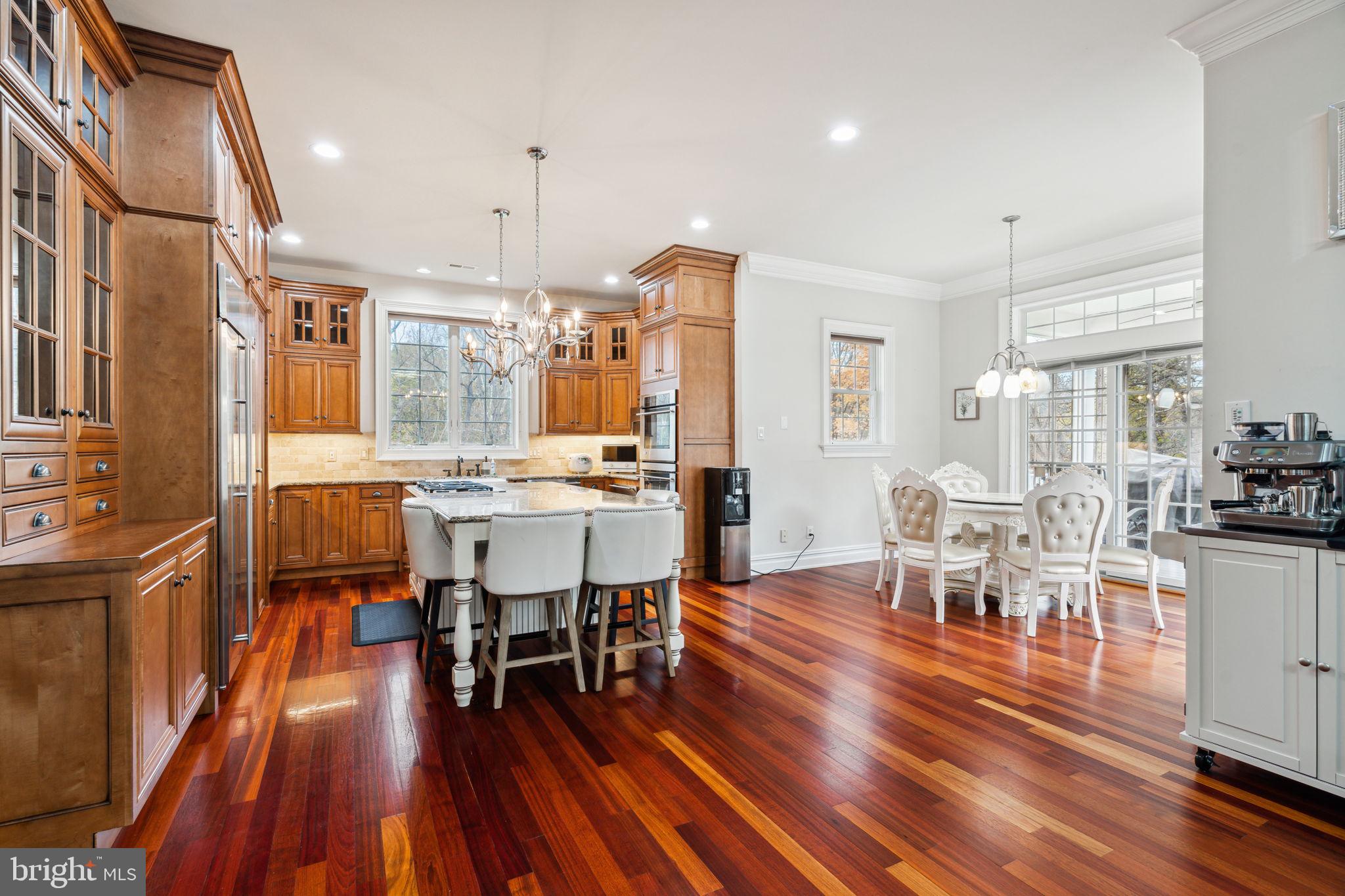 MEADOWBROOK - Residential