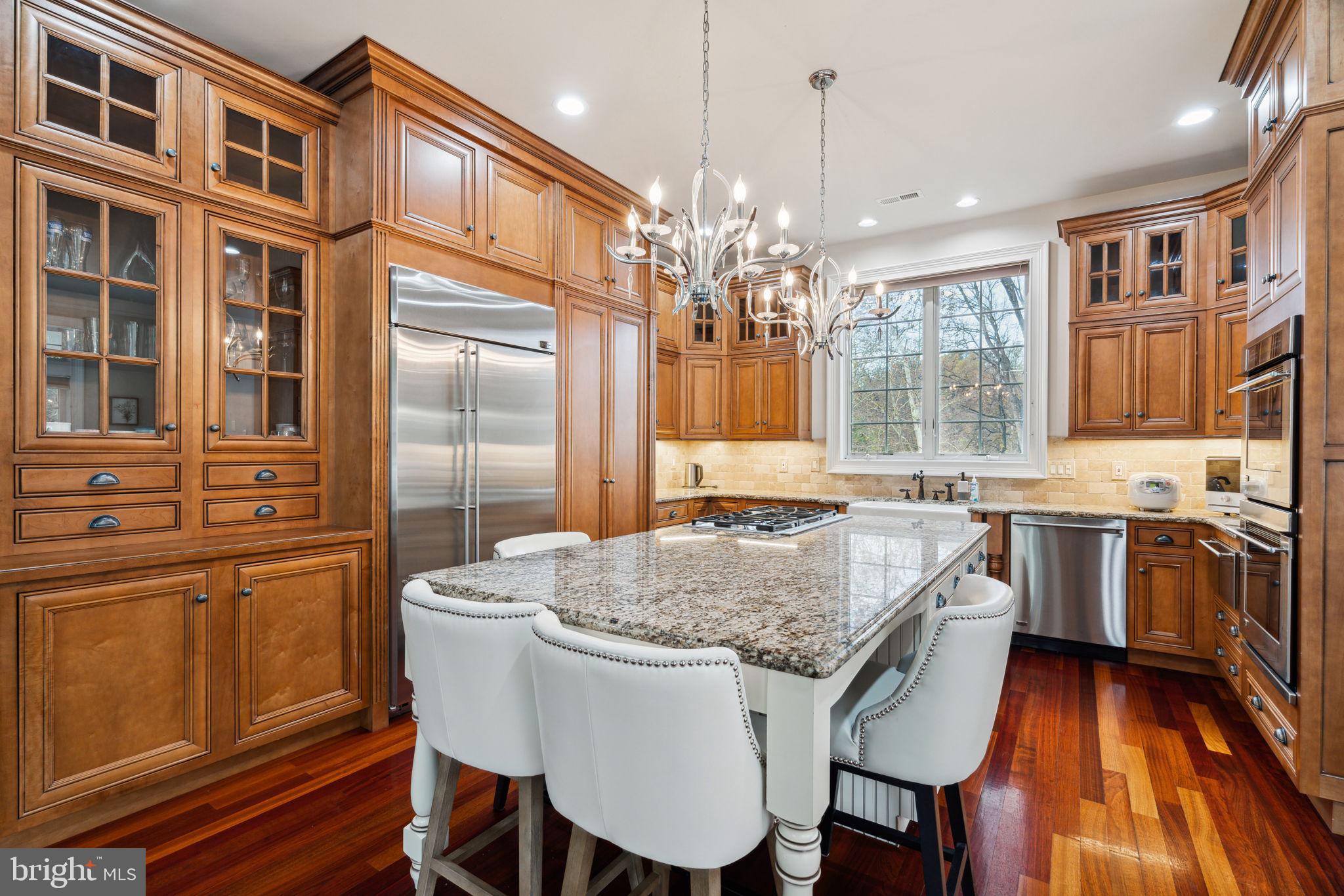 MEADOWBROOK - Residential