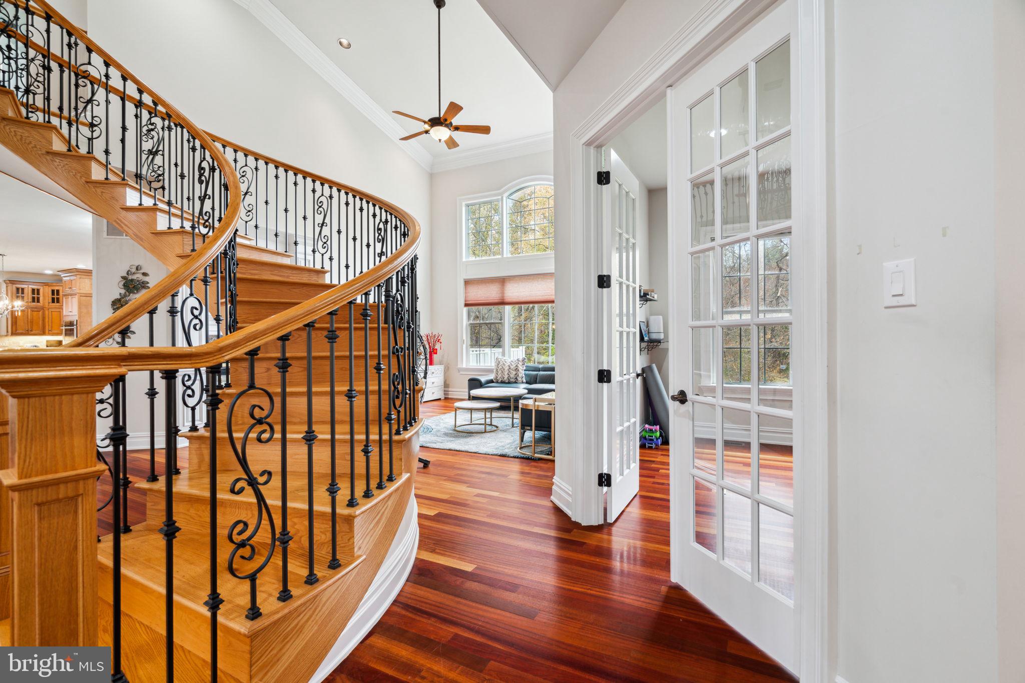 MEADOWBROOK - Residential