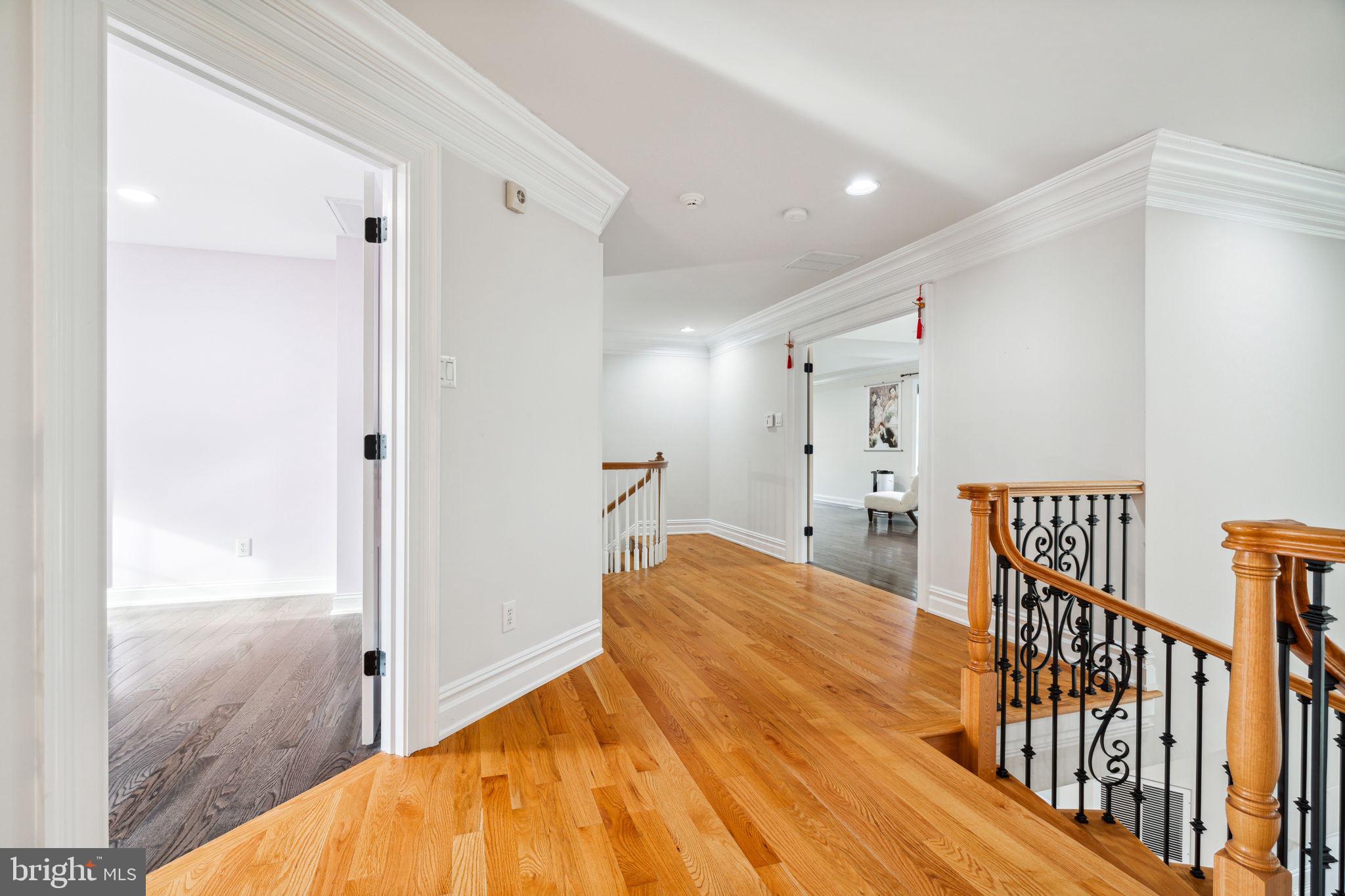 MEADOWBROOK - Residential