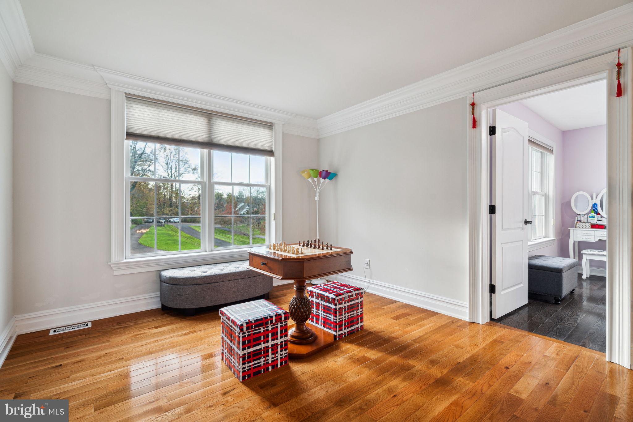 MEADOWBROOK - Residential