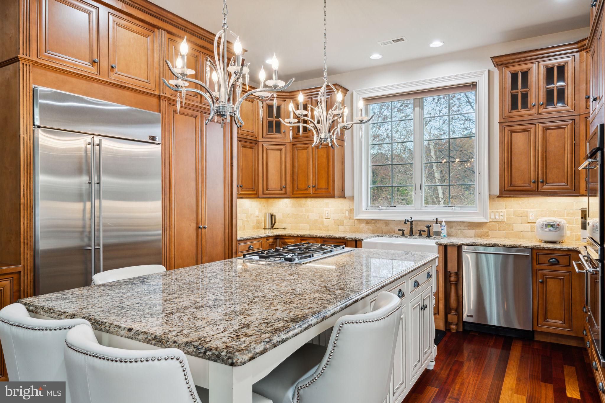 MEADOWBROOK - Residential