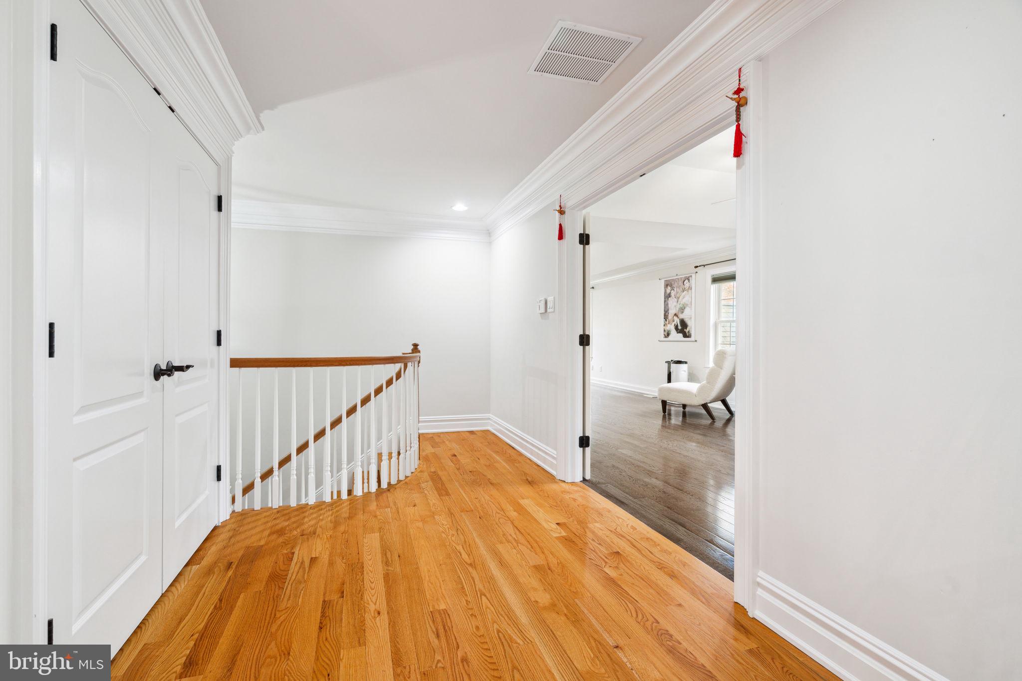 MEADOWBROOK - Residential