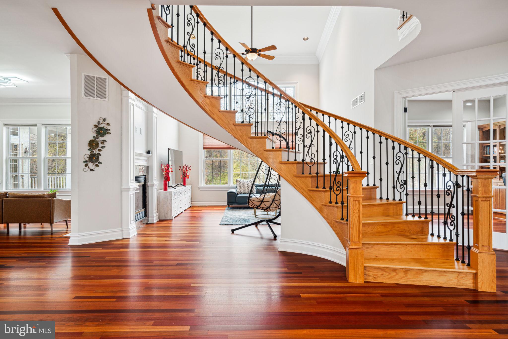 MEADOWBROOK - Residential