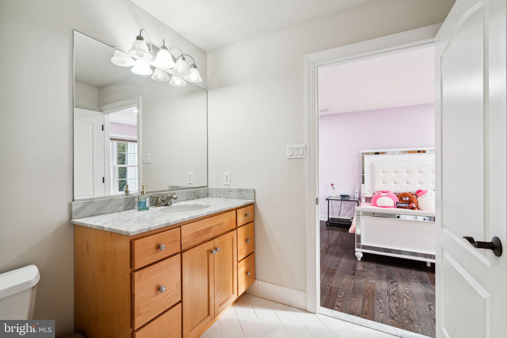 MEADOWBROOK - Residential