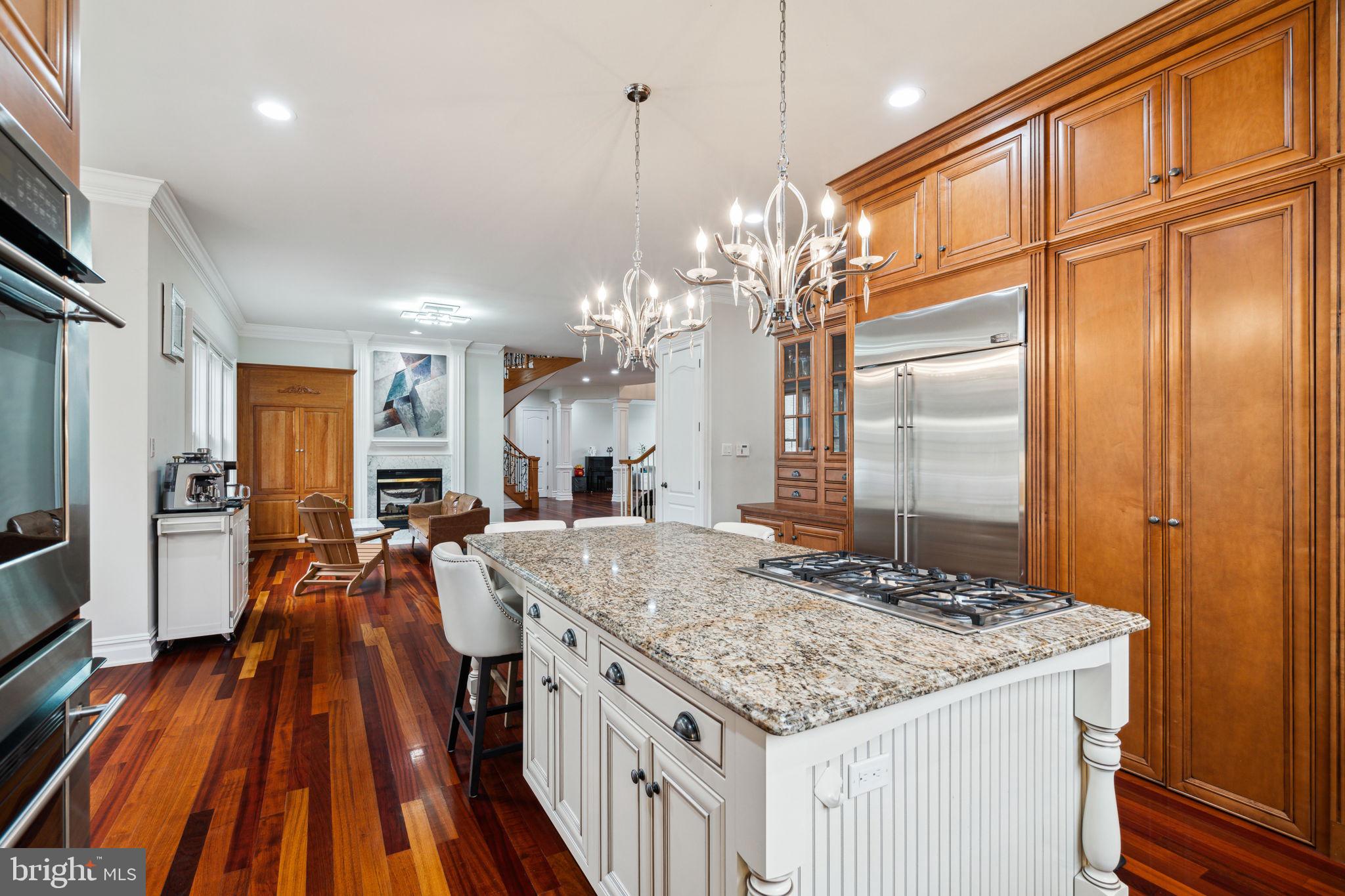 MEADOWBROOK - Residential