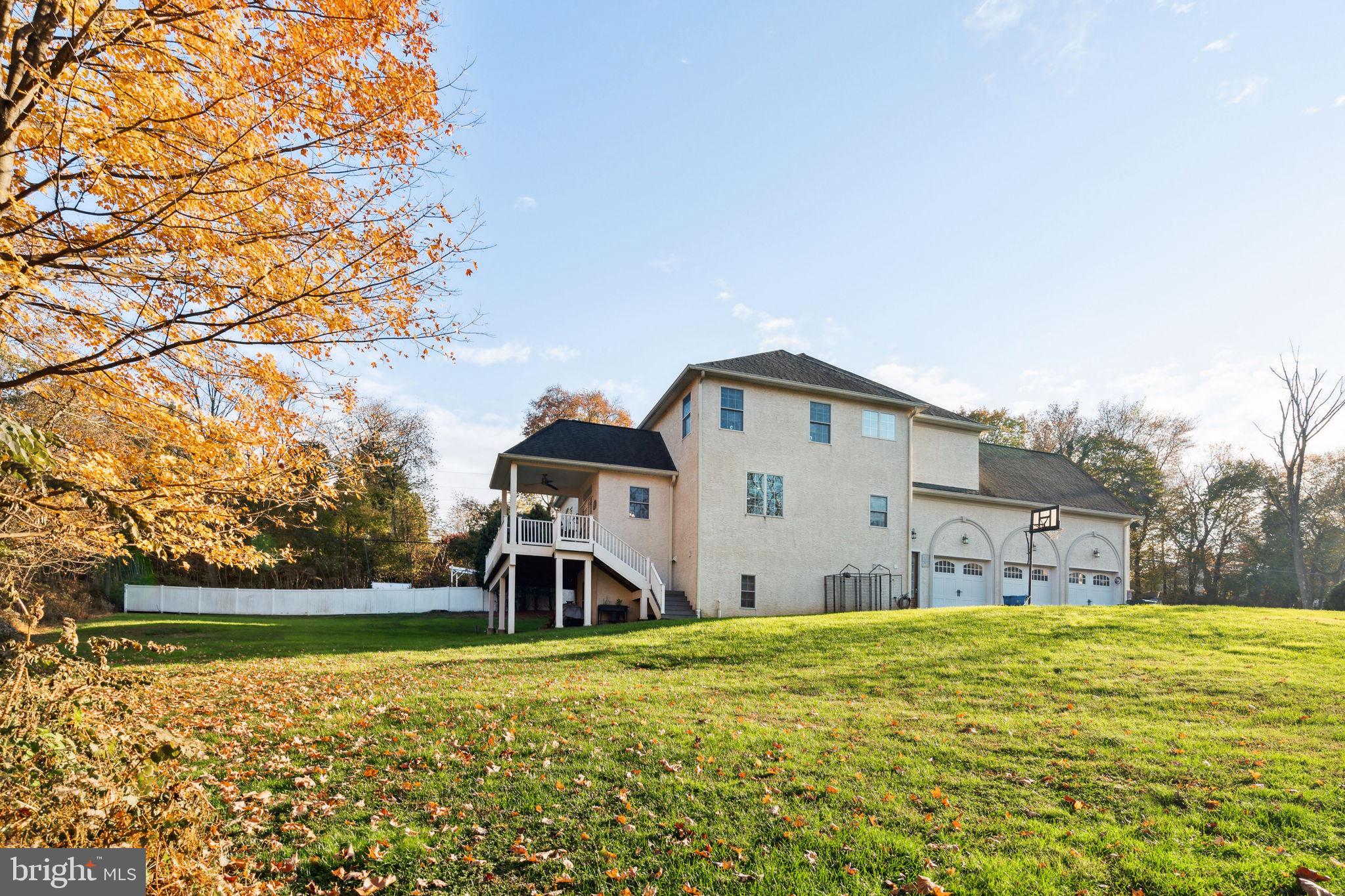 MEADOWBROOK - Residential