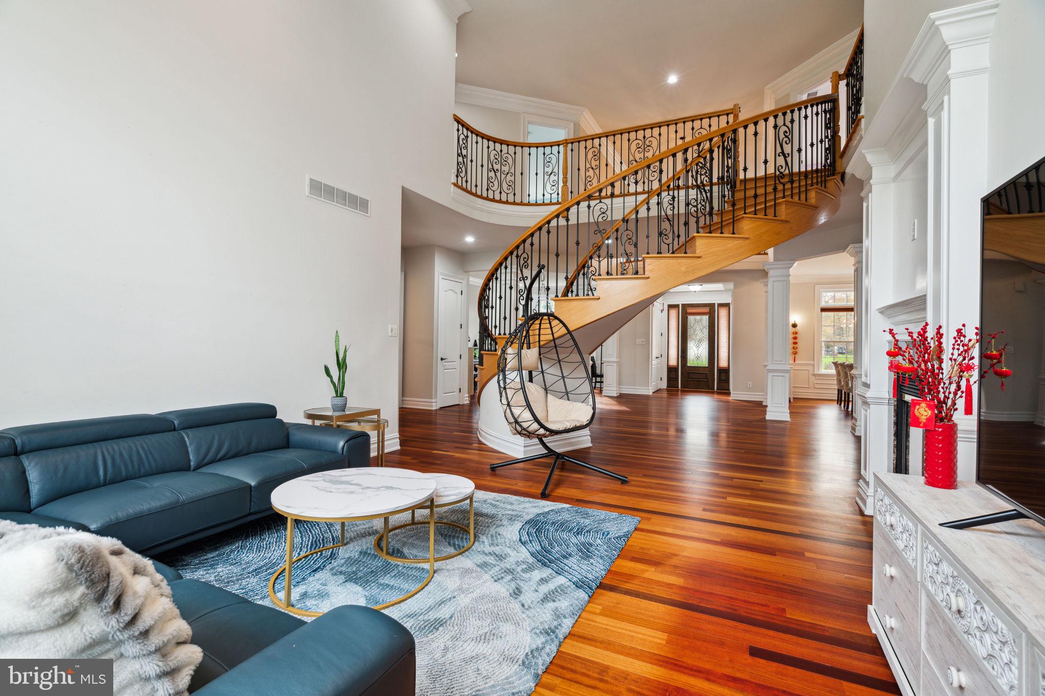 MEADOWBROOK - Residential