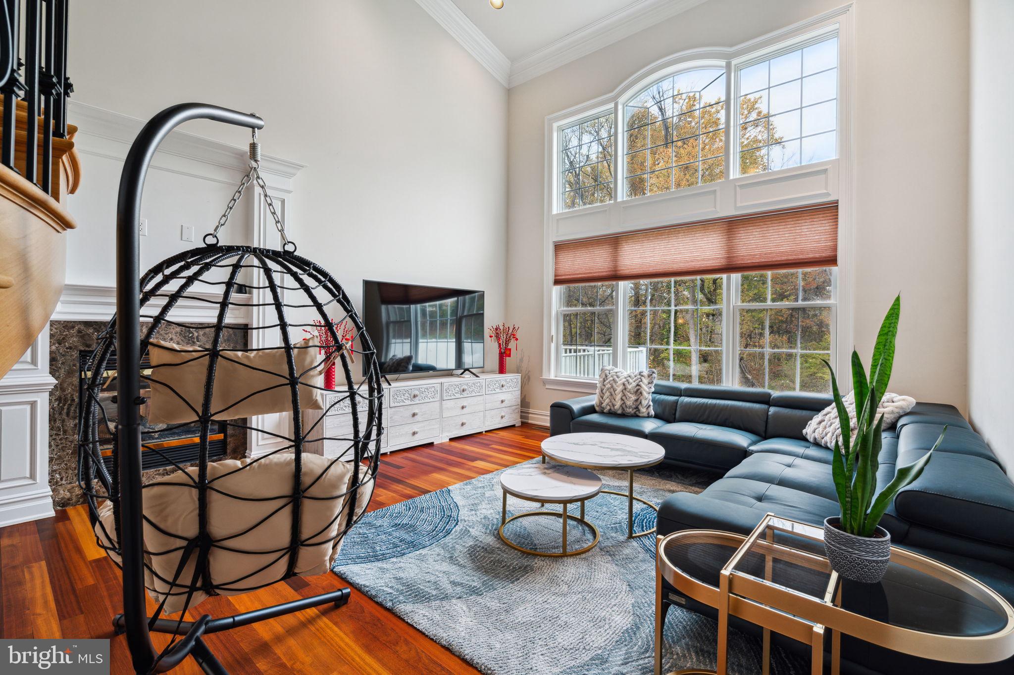 MEADOWBROOK - Residential