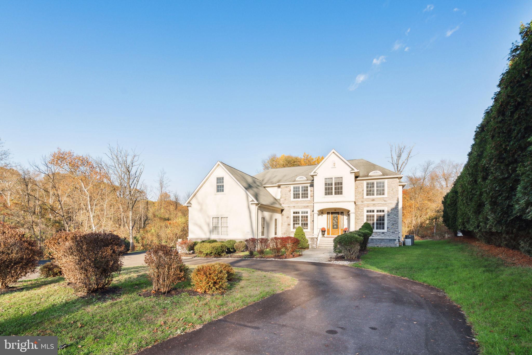 MEADOWBROOK - Residential